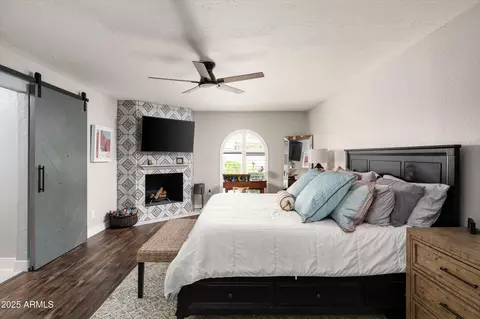 Bedroom - 4434 E Beck Ln, Phoenix, AZ 85032 photo 1 of 3