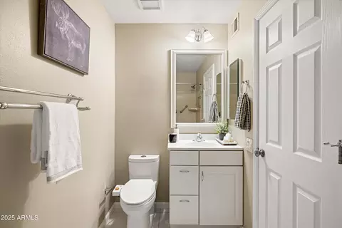 Bath - 4313 N 28th St, Phoenix, AZ 85016 photo 3 of 3