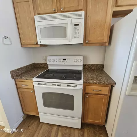 Kitchen - 1215 E Justin St, Pearce, AZ 85625 photo 2 of 2