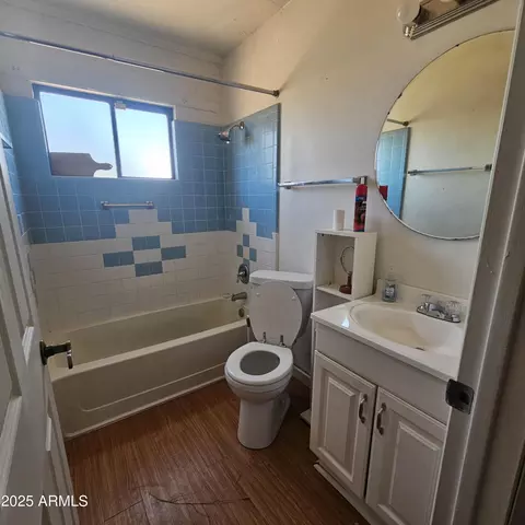 Bath - 1215 E Justin St, Pearce, AZ 85625 photo 1 of 3