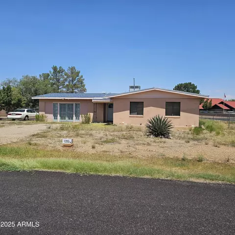 1215 E Justin St, Pearce, AZ 85625