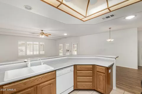 Kitchen - 11360 E Keats Ave #92, Mesa, AZ 85209 photo 3 of 4