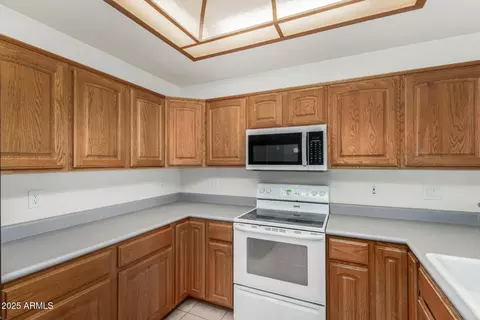 Kitchen - 11360 E Keats Ave #92, Mesa, AZ 85209 photo 2 of 4