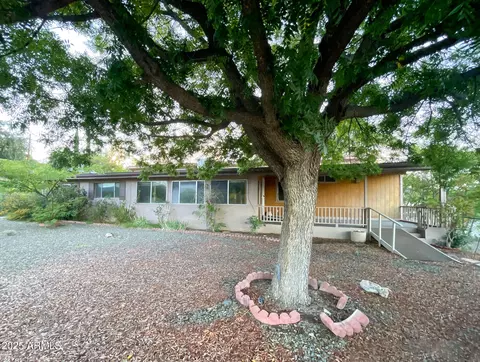 10198 S Miami St, Mayer, AZ 86333