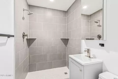 Bath - 3547 E Polk St, Phoenix, AZ 85008 photo 1 of 2