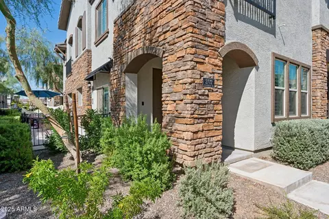 2772 S Catherine Dr #102, Gilbert, AZ 85295