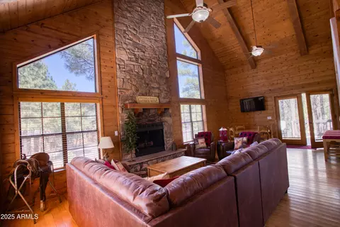 915 Lakeshore Dr, Lakeside, AZ 85929