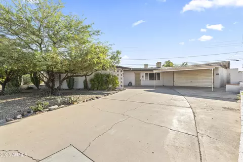 5317 N 61st Dr, Glendale, AZ 85301