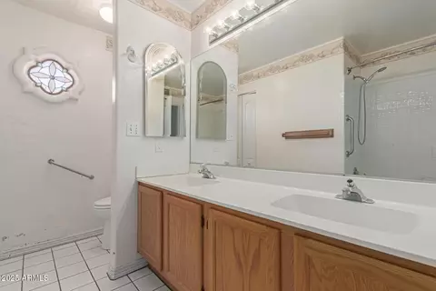 Bath - 522 S 26th St, Mesa, AZ 85204 photo 3 of 4