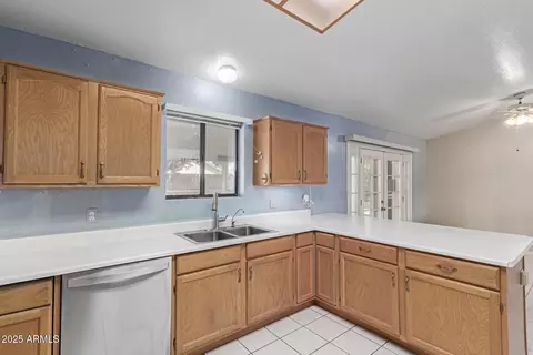 Kitchen - 522 S 26th St, Mesa, AZ 85204 photo 3 of 4