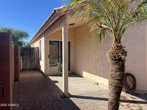 Exterior - 2221 E Union Hills Dr #165, Phoenix, AZ 85024 photo 4 of 8