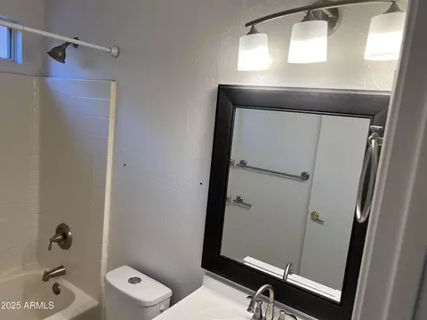 Bath - 2221 E Union Hills Dr #165, Phoenix, AZ 85024 photo 6 of 7