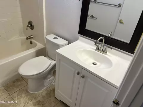 Bath - 2221 E Union Hills Dr #165, Phoenix, AZ 85024 photo 5 of 7