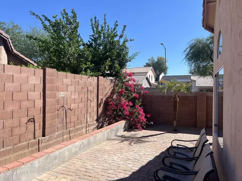 Exterior - 2221 E Union Hills Dr #165, Phoenix, AZ 85024 photo 6 of 8