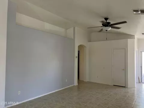 Living - 2221 E Union Hills Dr #165, Phoenix, AZ 85024 photo 1 of 3
