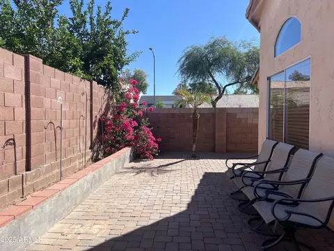 Exterior - 2221 E Union Hills Dr #165, Phoenix, AZ 85024 photo 3 of 8