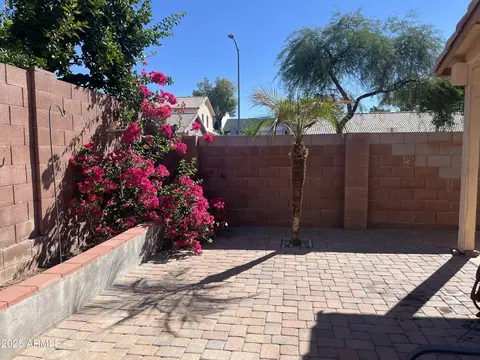 Exterior - 2221 E Union Hills Dr #165, Phoenix, AZ 85024 photo 5 of 8