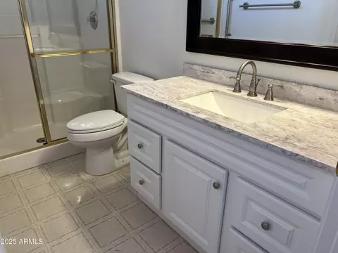 Bath - 2221 E Union Hills Dr #165, Phoenix, AZ 85024 photo 1 of 7