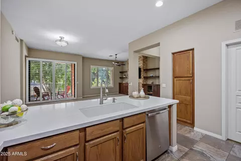 2989 N 44th St #2015, Phoenix, AZ 85018 photo 16