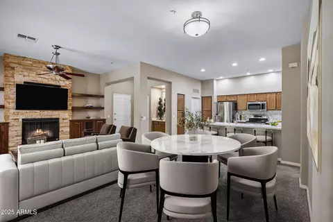 2989 N 44th St #2015, Phoenix, AZ 85018 photo 5