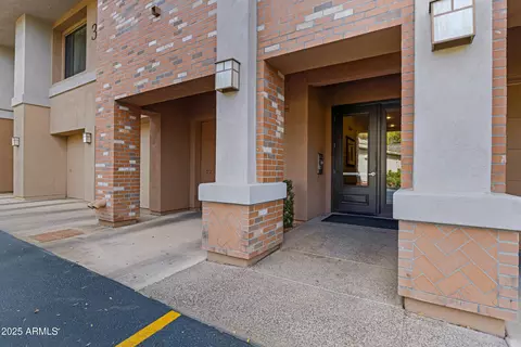 2989 N 44th St #2015, Phoenix, AZ 85018
