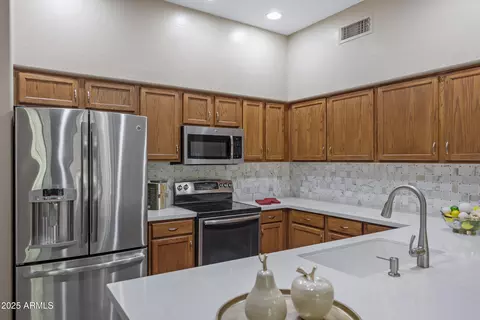 2989 N 44th St #2015, Phoenix, AZ 85018 photo 14
