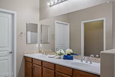 2989 N 44th St #2015, Phoenix, AZ 85018 photo 24