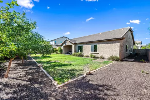 Exterior - 909 E Bridgeport Pkwy, Gilbert, AZ 85295 photo 5 of 8