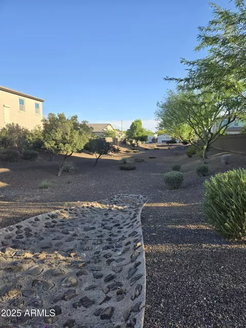 Exterior - 909 E Bridgeport Pkwy, Gilbert, AZ 85295 photo 6 of 8