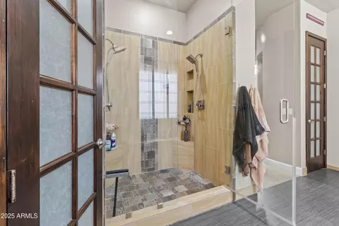 Bath - 2879 E Janelle Way, Gilbert, AZ 85298 photo 2 of 3