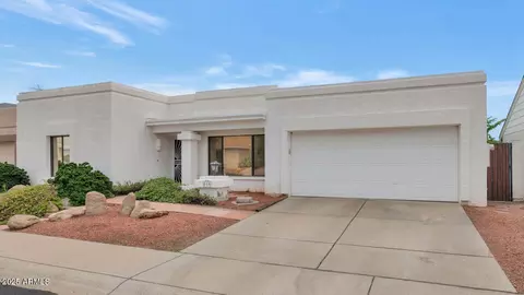 Exterior - 919 E Bluefield Ave, Phoenix, AZ 85022 photo 6 of 6
