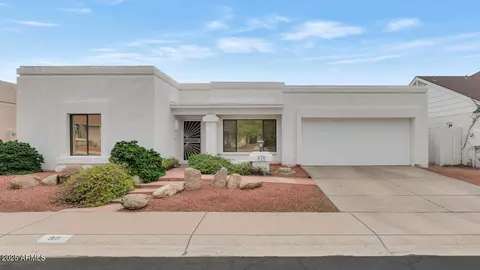 919 E Bluefield Ave, Phoenix, AZ 85022