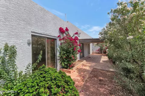 Exterior - 919 E Bluefield Ave, Phoenix, AZ 85022 photo 5 of 6