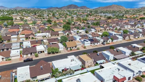View/Area - 919 E Bluefield Ave, Phoenix, AZ 85022 photo 3 of 7