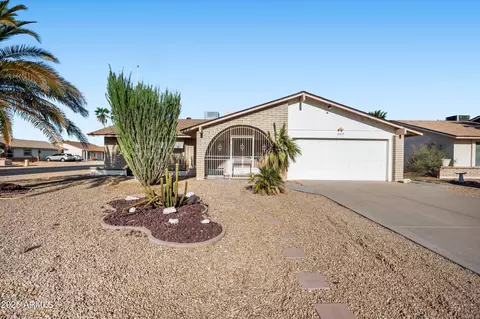 8435 N 104th Dr, Peoria, AZ 85345