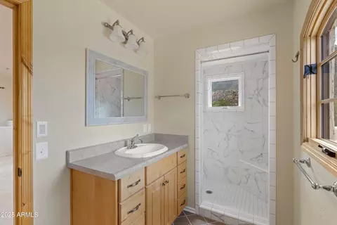 Bath - 68 E Folklore Trl, Hereford, AZ 85615 photo 1 of 3