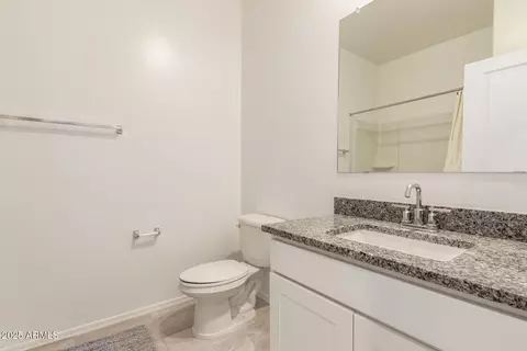 Bath - 1348 W Hess Ave, Coolidge, AZ 85128 photo 1 of 1