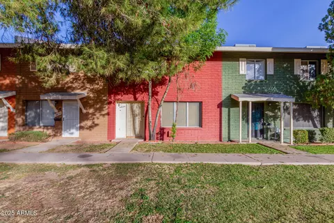 6654 N 43rd Ave, Glendale, AZ 85301