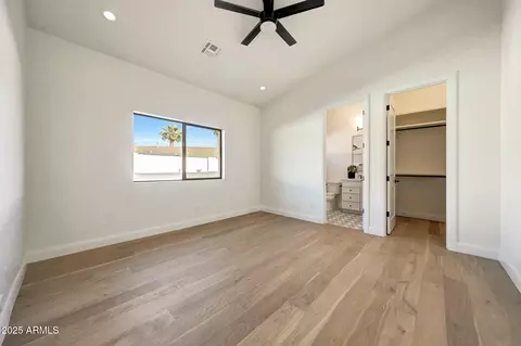 Bedroom - 6050 E Hollyhock St, Phoenix, AZ 85018 photo 5 of 8
