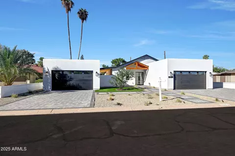 6050 E Hollyhock St, Phoenix, AZ 85018