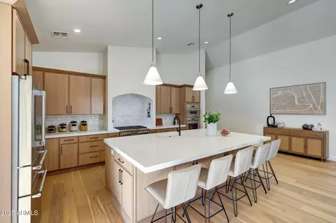 Kitchen - 6050 E Hollyhock St, Phoenix, AZ 85018 photo 2 of 3