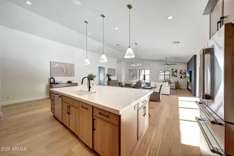 Kitchen - 6050 E Hollyhock St, Phoenix, AZ 85018 photo 3 of 3
