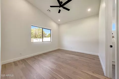 Bedroom - 6050 E Hollyhock St, Phoenix, AZ 85018 photo 7 of 8