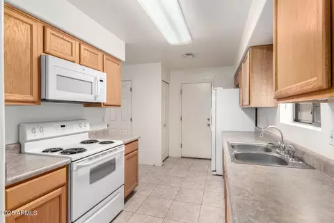 761 E Pepper Dr, Casa Grande, AZ 85122