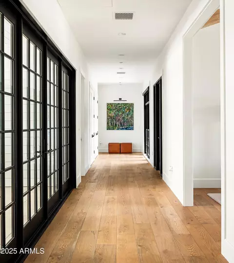 Entry Way - 4536 N 49th Pl, Phoenix, AZ 85018 photo 2 of 2