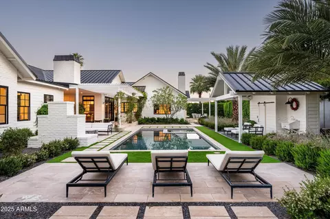 Exterior - 4536 N 49th Pl, Phoenix, AZ 85018 photo 5 of 17