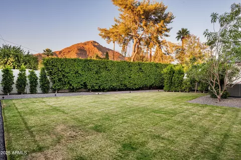 Exterior - 4536 N 49th Pl, Phoenix, AZ 85018 photo 8 of 17