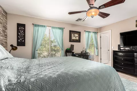 Bedroom - 2868 E Dunbar Dr, Phoenix, AZ 85042 photo 1 of 7