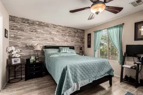 Bedroom - 2868 E Dunbar Dr, Phoenix, AZ 85042 photo 2 of 7