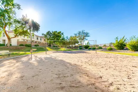 Exterior - 2868 E Dunbar Dr, Phoenix, AZ 85042 photo 6 of 9